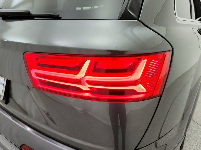Used 2019 Audi Q7 3.0T Prestige w/ Prestige Package AWD/4WD image 35