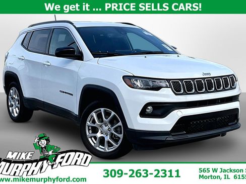 Used 2023 Jeep Compass Latitude AWD/4WD image 1