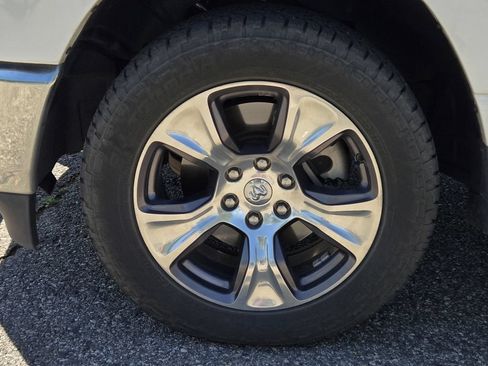 Used 2023 RAM 1500 Laramie AWD/4WD image 7