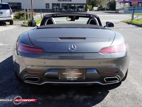 Used 2018 Mercedes-Benz AMG GT Roadster w/ Exclusive Interior Package image 6