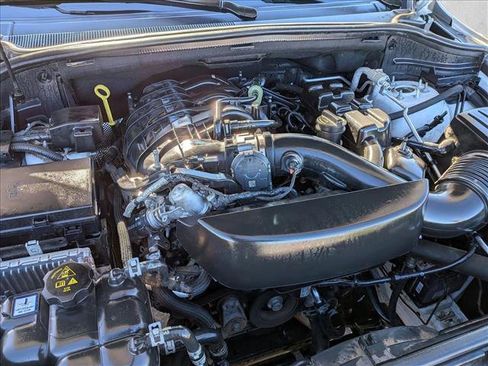 Used 2018 Jeep Grand Cherokee Altitude RWD image 24