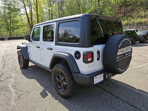 Used 2023 Jeep Wrangler Unlimited Sport AWD/4WD image 5
