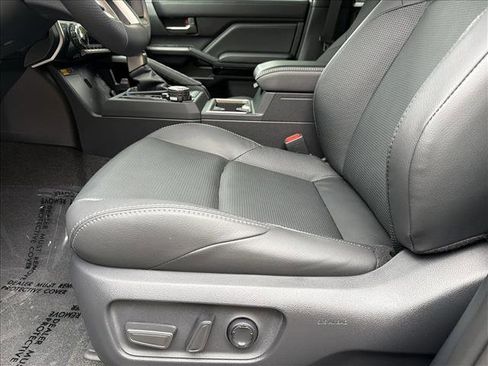 New 2026 Toyota 4Runner Limited AWD/4WD image 13