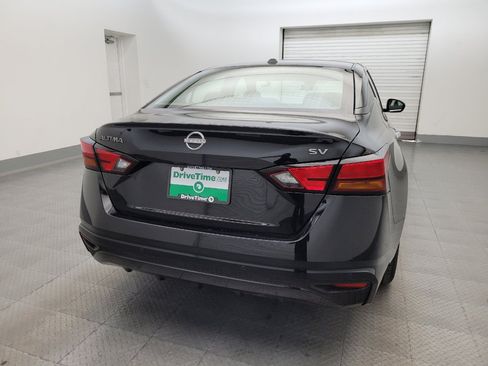 Used 2024 Nissan Altima 2.5 SV FWD image 7