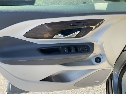 Used 2023 GMC Terrain Denali image 5