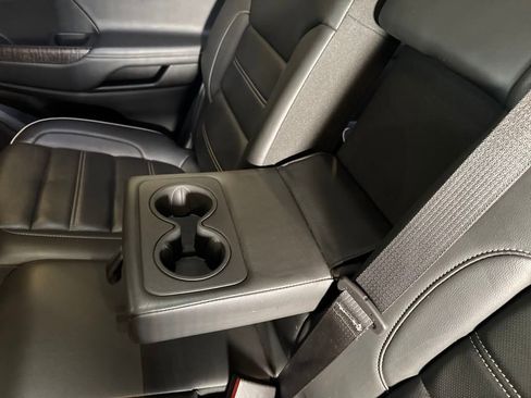 Used 2023 GMC Acadia Denali image 17