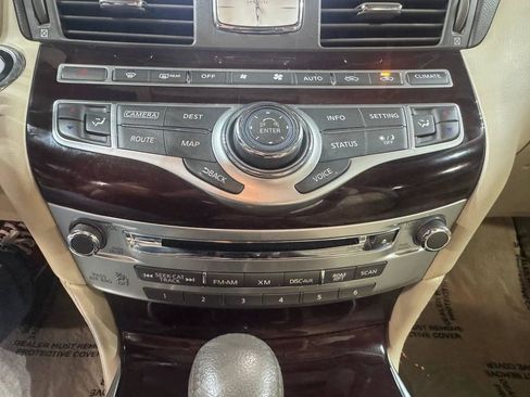 Used 2015 INFINITI Q70 L 3.7 w/ Technology Package AWD/4WD image 26