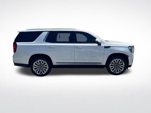 Used 2023 GMC Yukon Denali Ultimate AWD/4WD image 9