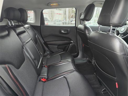 Used 2018 Jeep Compass Trailhawk image 13