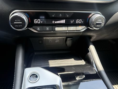 Used 2025 Nissan Altima 2.5 SL FWD image 29