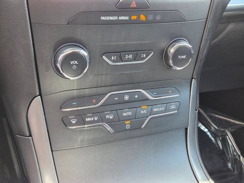 Used 2020 Ford Edge SE w/ Cargo Accessory Package AWD/4WD image 27