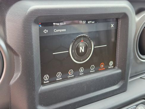 Used 2022 Jeep Wrangler Unlimited Sport AWD/4WD image 21