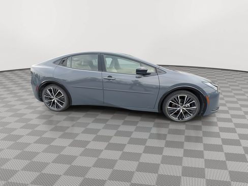 Used 2023 Toyota Prius XLE AWD/4WD image 9