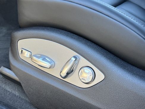 New 2026 Porsche Macan image 33