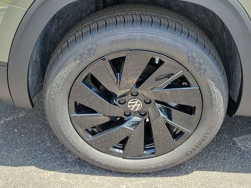 New 2026 Volkswagen Atlas SE FWD image 5