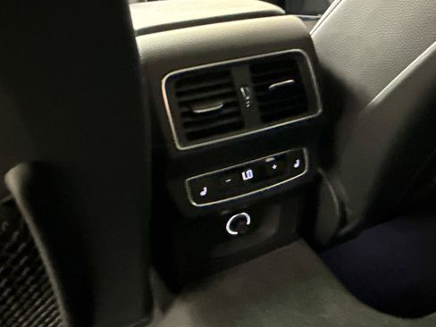 Used 2018 Audi Q5 2.0T Premium Plus w/ Premium Plus Package AWD/4WD image 13
