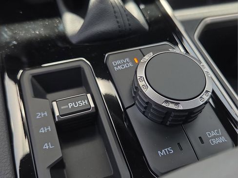 New 2026 Toyota Tundra Limited AWD/4WD image 22