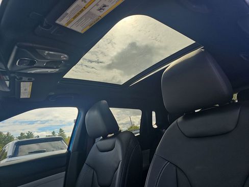 New 2025 Jeep Compass Limited w/ Elite Group AWD/4WD image 23