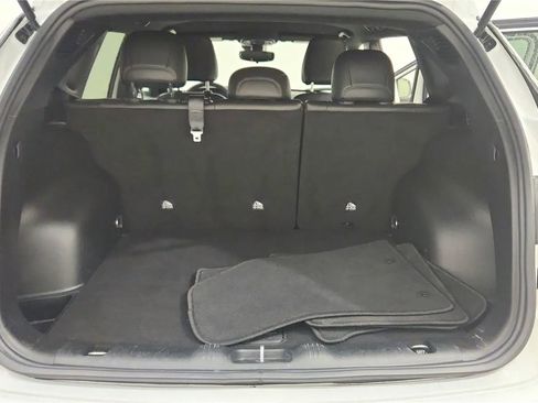 Used 2025 Jeep Compass Latitude image 19