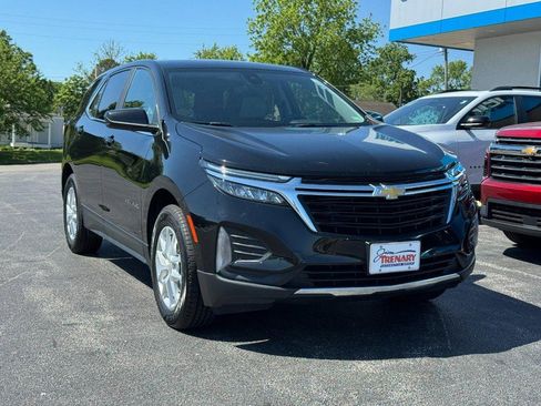 Used 2024 Chevrolet Equinox LT w/ Driver Convenience Package AWD/4WD image 2