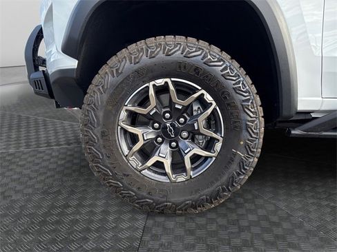 New 2025 Chevrolet Colorado ZR2 w/ Off-Road Front Bumper Package image 14