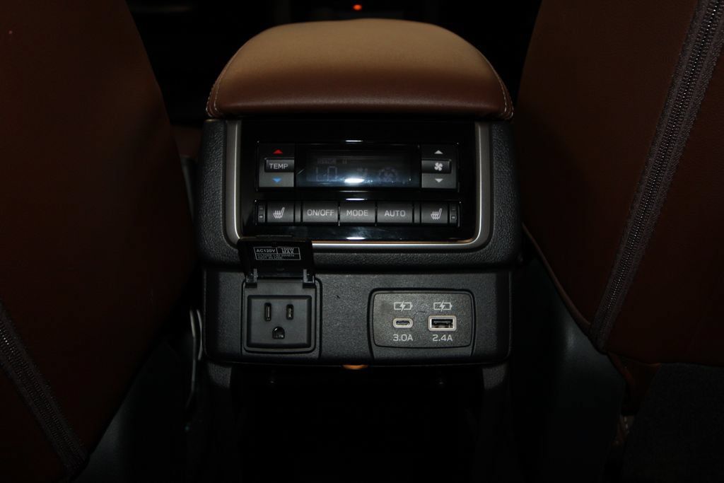 Used 2025 Subaru Ascent Touring w/ Popular Package #2 AWD/4WD image 28