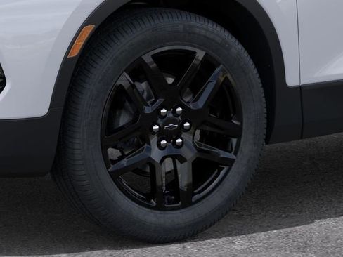New 2026 Chevrolet Blazer LT w/ Convenience Package FWD image 9