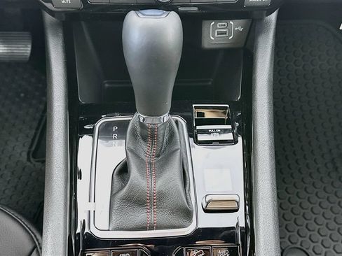 New 2026 Jeep Compass Trailhawk w/ Sun, Sound & Navigation Group AWD/4WD image 12