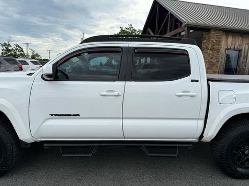 Used 2020 Toyota Tacoma SR5 RWD image 33