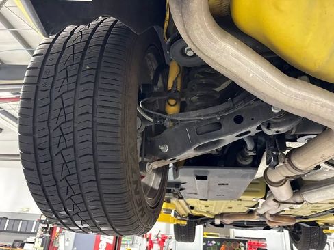 Used 2017 Dodge Challenger SRT Hellcat RWD image 33