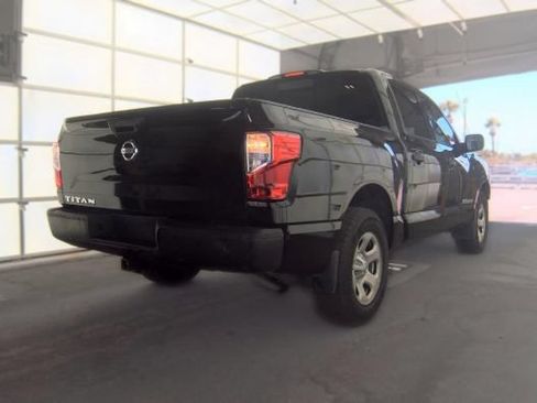 Used 2018 Nissan Titan S w/ S Utility Package RWD image 3