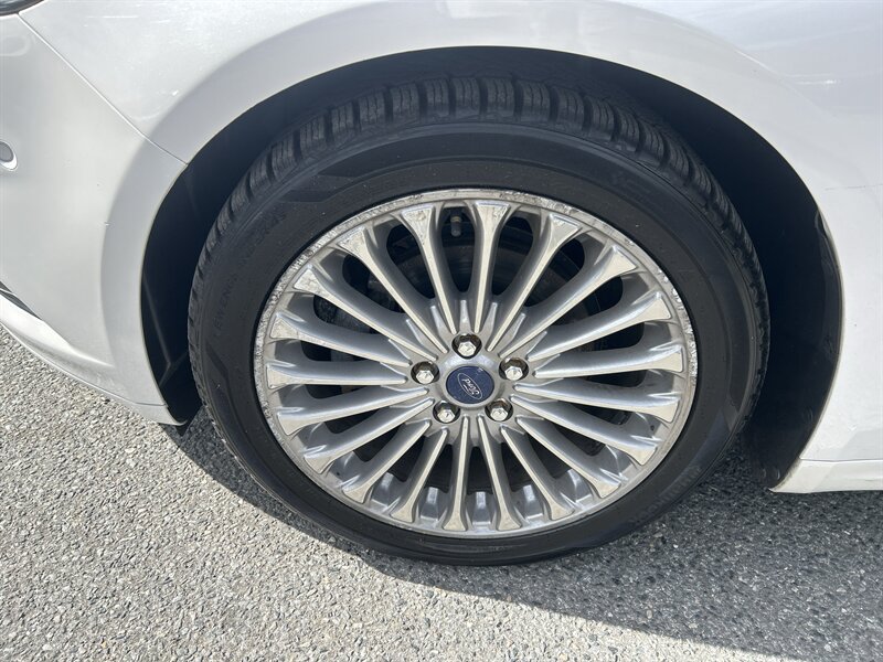 Used 2014 Ford Fusion Titanium FWD image 7