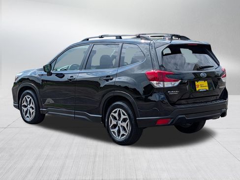 Used 2019 Subaru Forester Premium w/ All-Weather Package AWD/4WD image 5