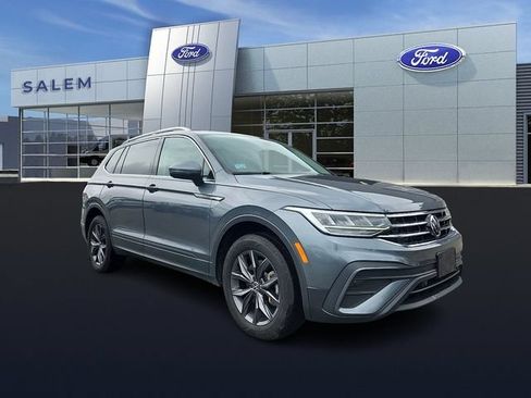 Used 2024 Volkswagen Tiguan SE AWD/4WD image 1