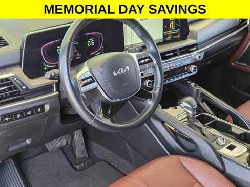 Used 2024 Kia Telluride EX w/ EX Captain's Chair Package FWD image 10