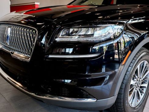 Used 2021 Lincoln Nautilus Reserve FWD image 9