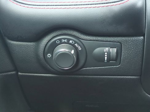 Used 2025 Dodge Durango GT image 18