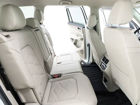 New 2026 Volkswagen Atlas SE FWD image 36