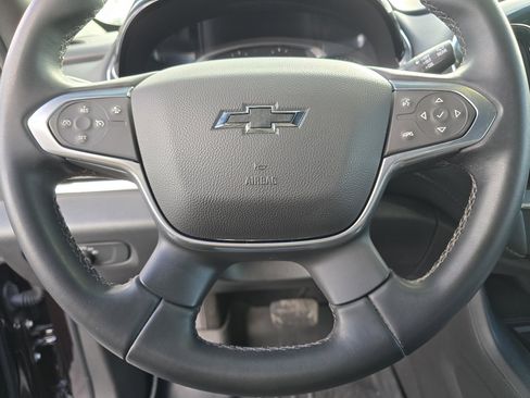 Used 2023 Chevrolet Traverse LT image 35