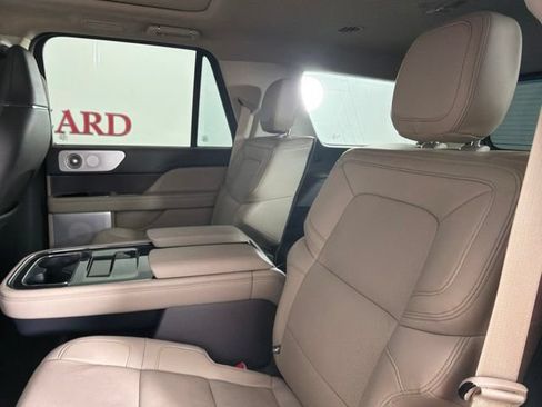 Certified 2024 Lincoln Navigator Reserve AWD/4WD image 13