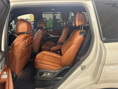 Used 2025 BMW X7 xDrive40i w/ M Sport Package AWD/4WD image 15