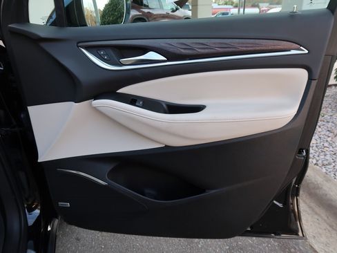 Certified 2022 Buick Enclave Avenir w/ Avenir Technology Package image 41