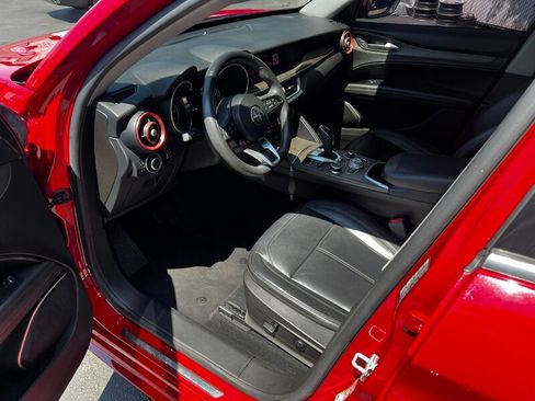 Used 2020 Alfa Romeo Stelvio Ti w/ Active Blind Spot Package AWD/4WD image 16