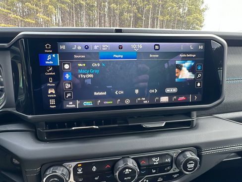 Used 2025 Jeep Wrangler Unlimited Rubicon 4xe w/ Safety Group image 32