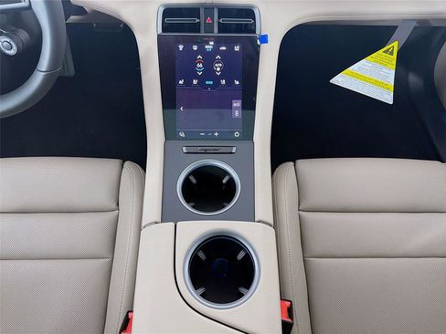 New 2026 Porsche Taycan 4S AWD/4WD image 19