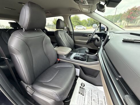Used 2026 Kia Carnival FWD image 26