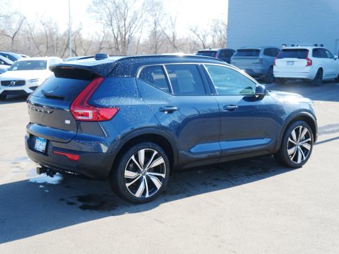Certified 2022 Volvo XC40 P8 Recharge Ultimate image 7