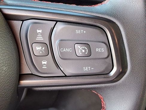 Used 2024 Jeep Wrangler Unlimited Rubicon image 22