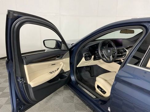 Certified 2023 BMW 530i xDrive w/ Premium Package AWD/4WD image 30