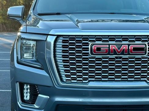 Used 2021 GMC Yukon XL Denali image 13